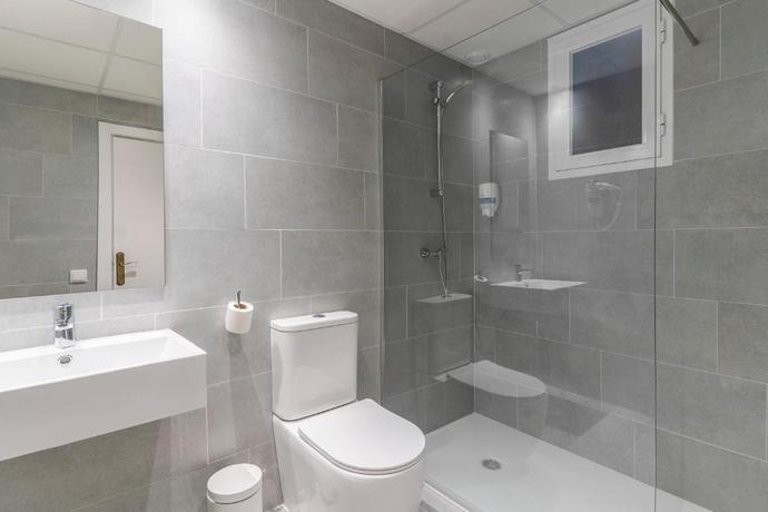 Imagen de la habitación del Hotel Suncoast Ibiza. Foto 3