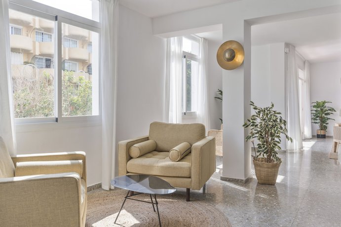 Imagen de los interiores del Hotel Suncoast Ibiza. Foto 14