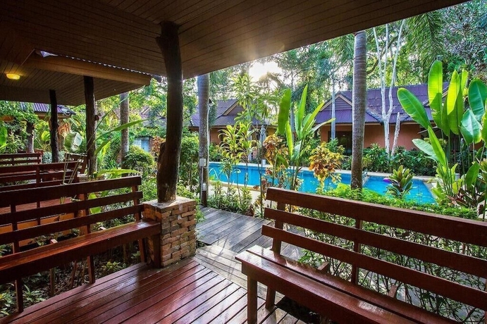 Imagen de la habitación del Hotel Sunda Resort. Foto 10