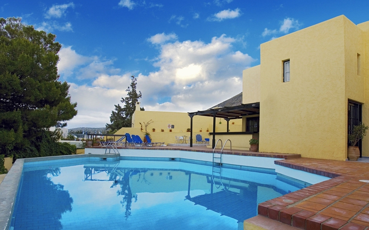 Imagen de la piscina del Hotel Sundance Apartments and Suites. Foto 15