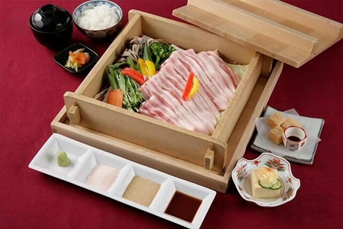 Imagen del bar/restaurante del Hotel Sundance Resort Kawaguchiko. Foto 17