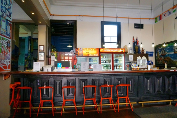 Imagen de los interiores del Hotel Sundancer Backpackers Resort. Foto 17