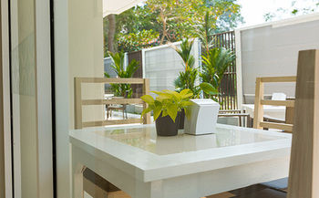 Imagen de los exteriores del Hotel Sunday Beachfront View Jomtien Pattaya. Foto 12