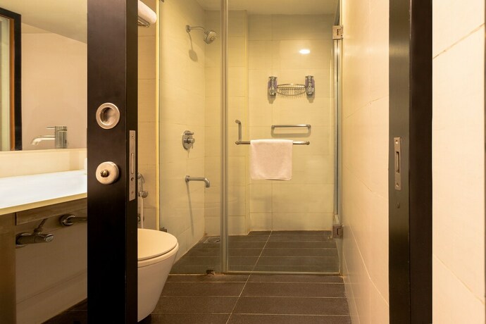 Imagen de la habitación del Hotel Sunday Chandigarh Zirakpur. Foto 15