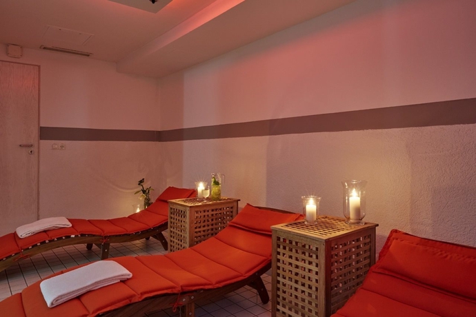 Imagen de los interiores del Hotel Sunday K&ouml;ln H&uuml;rth. Foto 10