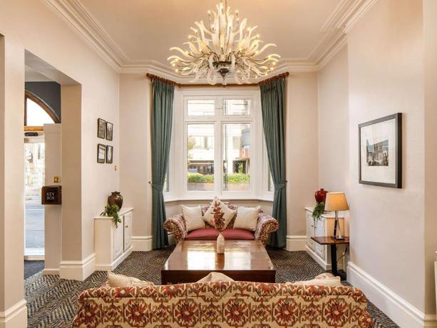 Imagen general del Hotel Sunday London Staines-upon-Thames Heathrow T5. Foto 4