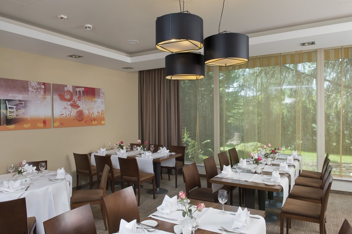 Imagen del bar/restaurante del Hotel Sunday Saarbr&uuml;cken S&uuml;d. Foto 1