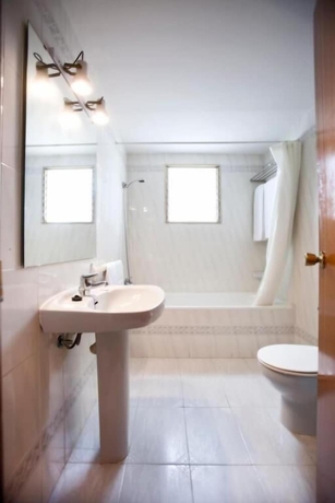 Imagen de la habitación del Hotel Sunday's Beach. Foto 14