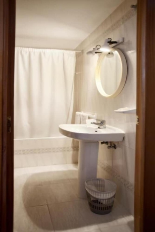 Imagen de la habitación del Hotel Sunday's Beach. Foto 15