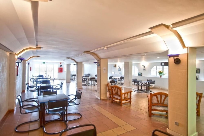 Imagen del bar/restaurante del Hotel Sunday's Beach. Foto 6