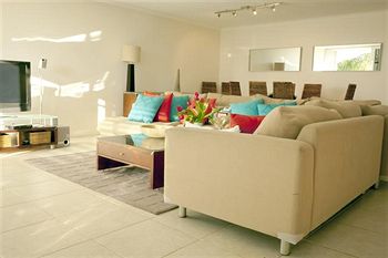 Imagen de los interiores del Hotel Sundeck Gardens. Foto 11
