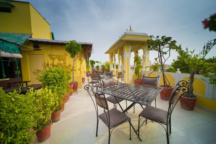 Imagen del bar/restaurante del Hotel Sunder Palace-a Heritage Styled Boutique. Foto 13