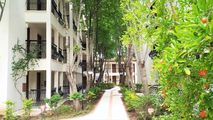 Imagen de los exteriores del Hotel Sundia By Liberty &Ouml;l&uuml;deniz. Foto 12