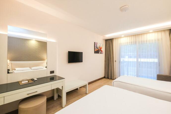 Imagen general del Hotel Sundia by Liberty Hisar&ouml;n&uuml;. Foto 2