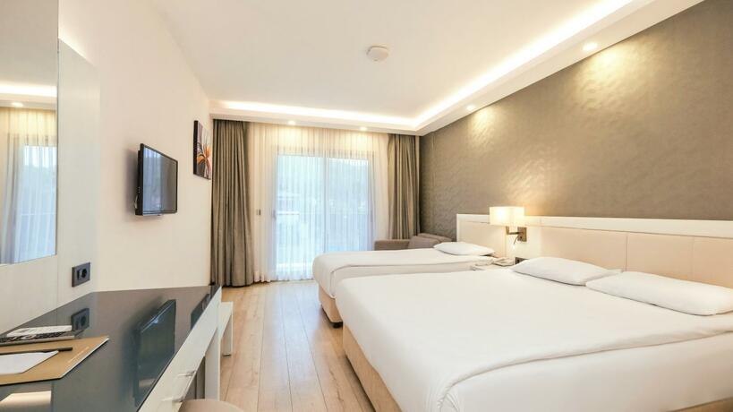 Imagen general del Hotel Sundia by Liberty Hisar&ouml;n&uuml;. Foto 4