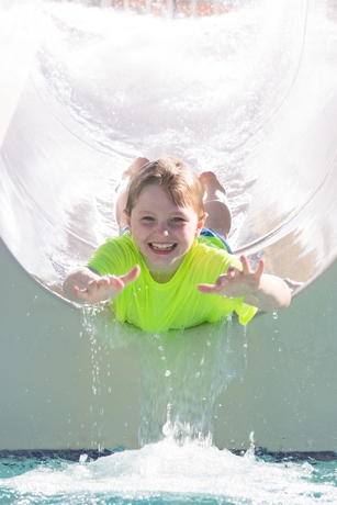 Imagen de la piscina del Hotel Sundial Beach Resort and Spa. Foto 15