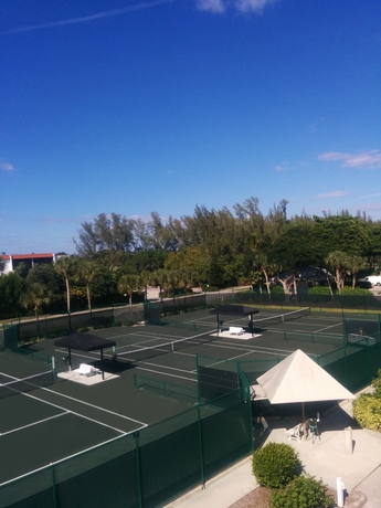 Imagen general del Hotel Sundial Beach Resort and Spa. Foto 2