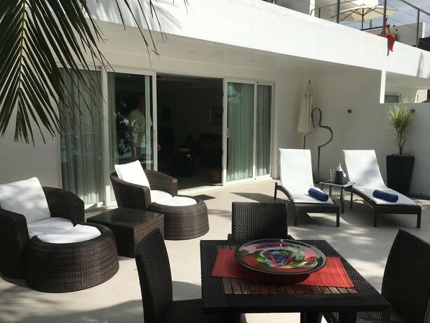 Imagen general del Hotel Sundown Beach Studios. Foto 7