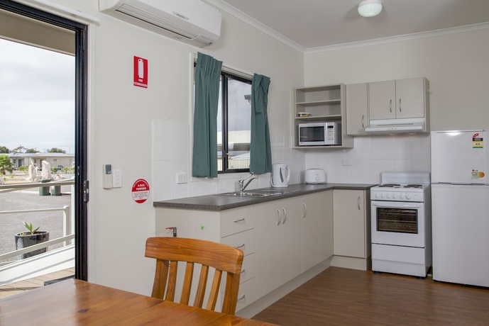 Imagen de la habitación del Hotel Sundowner Cabin and Tourist Park. Foto 15