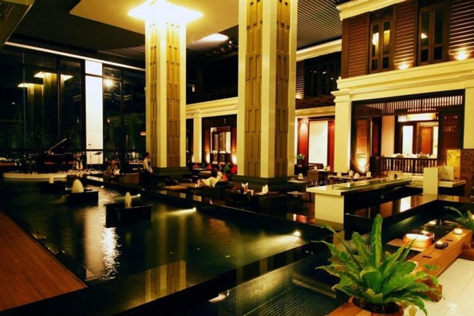 Imagen del bar/restaurante del Hotel Sunee Grand. Foto 3