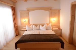 Imagen de la habitación del Hotel Sunela Garn&igrave;yapartments. Foto 2