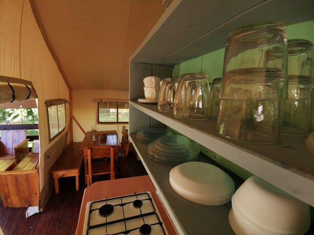 Imagen general del Hotel Sunflower Camping. Foto 2