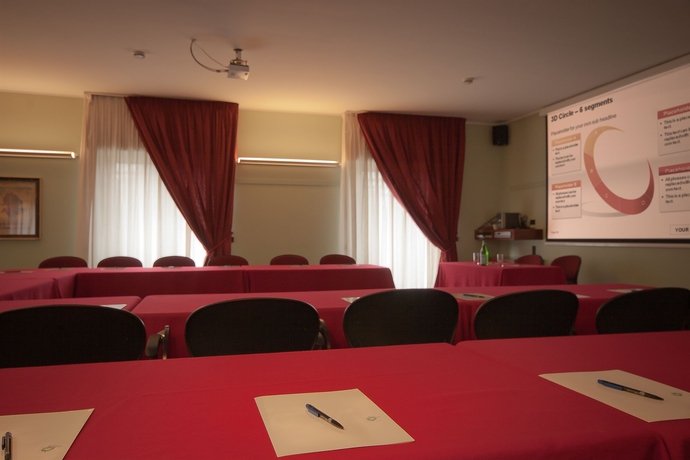 Imagen de los interiores del Hotel Sunflower, Estación Garibaldi. Foto 15