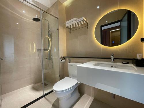 Imagen de la habitación del Hotel Sunflower & Resort. Foto 16