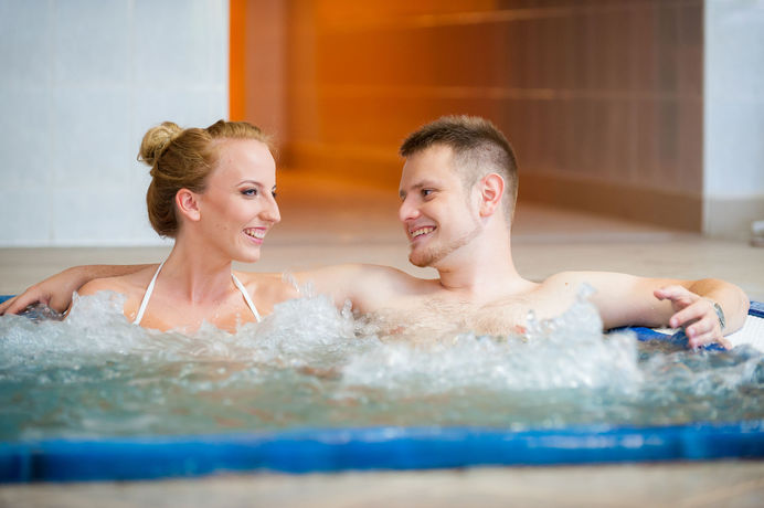 Imagen de la piscina del Hotel Sungarden Wellness and Conference. Foto 16