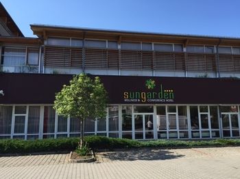 Imagen de los exteriores del Hotel Sungarden Wellness and Conference. Foto 10