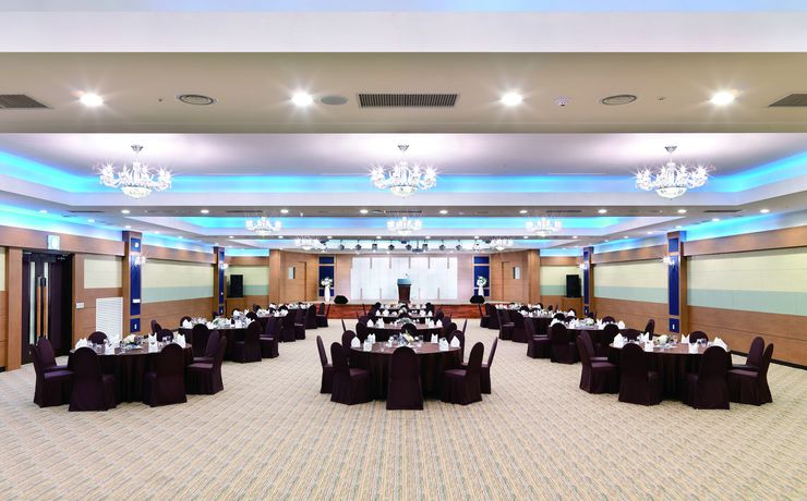 Imagen de los interiores del Hotel Sungho Resort. Foto 19