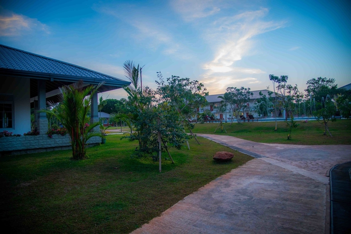 Imagen de los exteriores del Hotel Sungreen Resort and Spa. Foto 9