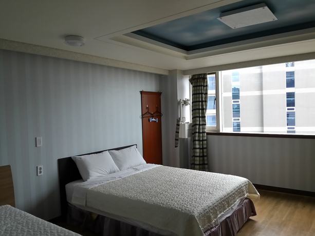 Imagen de la habitación del Hotel Sungsanpo Sky. Foto 2