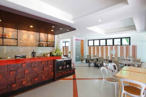 Imagen general del Hotel Sungthong Kamala Beach Resort. Foto 9