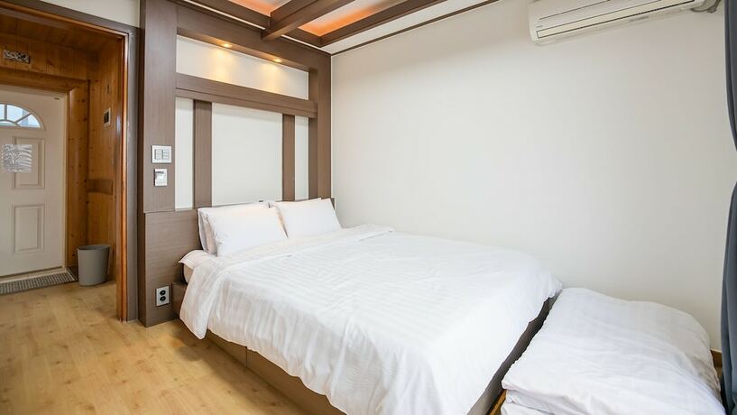 Imagen de la habitación del Hotel Sunhouse. Foto 5