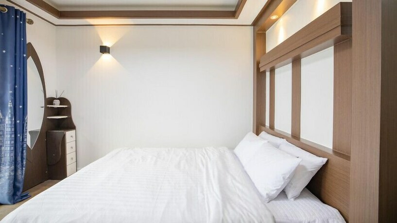 Imagen de la habitación del Hotel Sunhouse. Foto 13