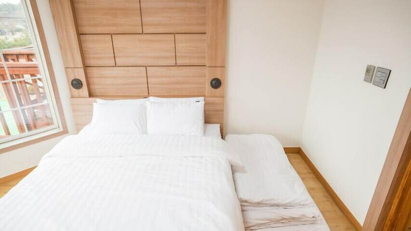 Imagen de la habitación del Hotel Sunhouse. Foto 18