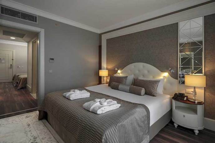 Imagen de la habitación del Hotel Sunis Efes Royal Palace Resort and Spa. Foto 13