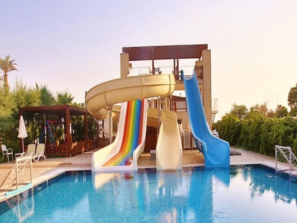 Imagen general del Hotel Sunis Evren Beach Resort and Spa - All Inclusive. Foto 2