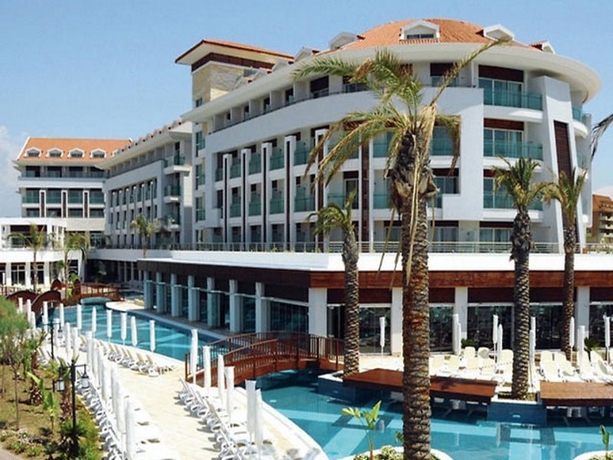 Imagen general del Hotel Sunis Evren Beach Resort and Spa - All Inclusive. Foto 5