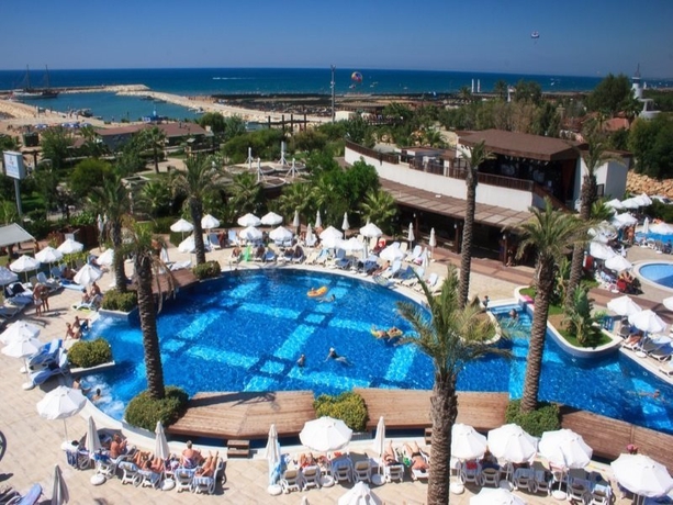 Imagen general del Hotel Sunis Evren Beach Resort and Spa - All Inclusive. Foto 12