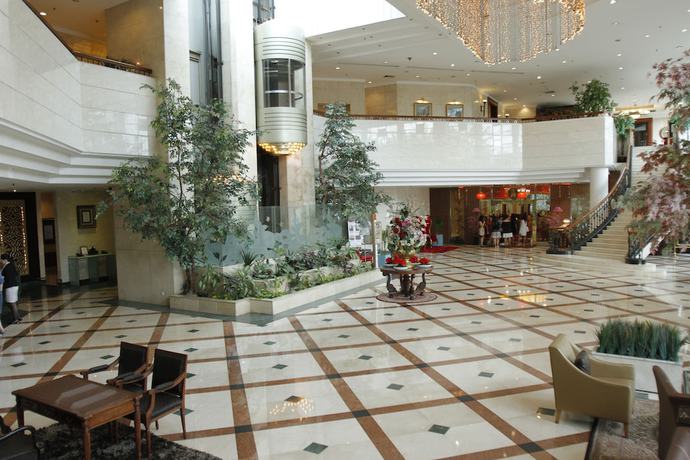 Imagen de los interiores del Hotel Sunlake Waterfront Resort and Convention. Foto 7