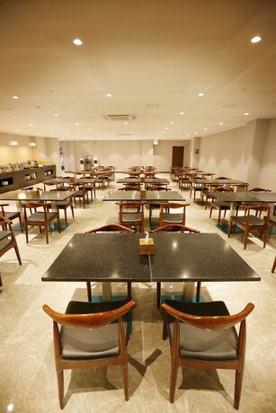 Imagen del bar/restaurante del Hotel Sunland. Foto 14