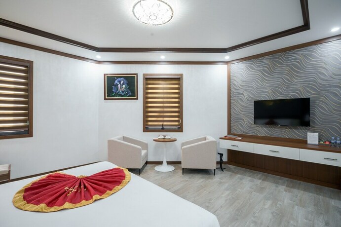 Imagen general del Hotel Sunland Halong and Restaurant. Foto 12