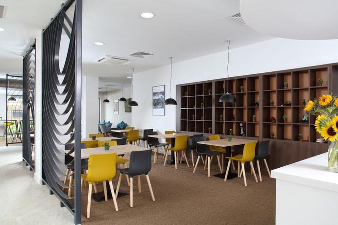 Imagen del bar/restaurante del Hotel Sunley. Foto 4