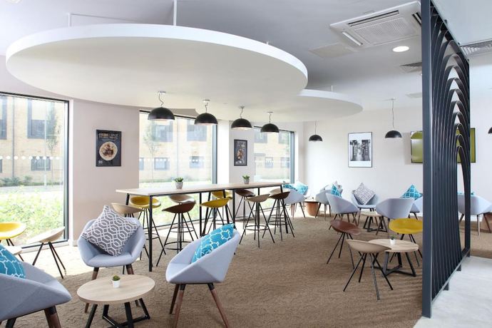 Imagen del bar/restaurante del Hotel Sunley. Foto 7