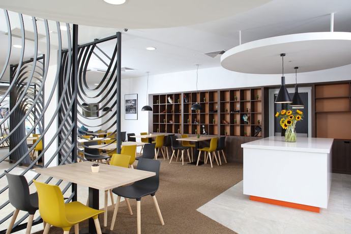 Imagen del bar/restaurante del Hotel Sunley. Foto 8