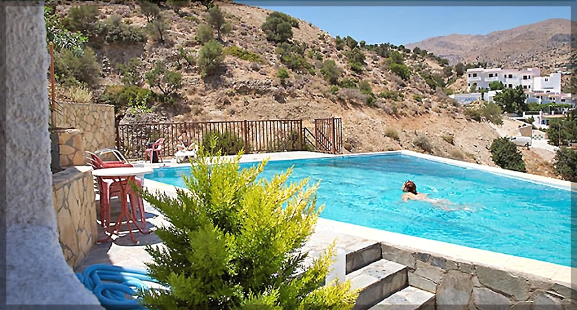 Imagen de la piscina del Hotel Sunlight, Agia Galini. Foto 18