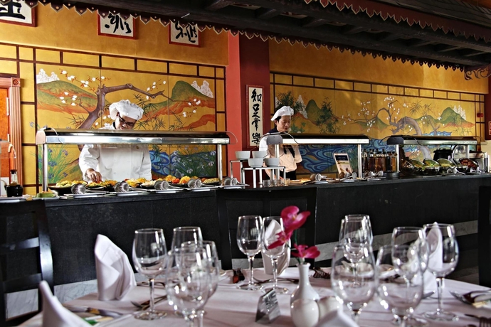 Imagen del bar/restaurante del Hotel Sunlight Bahia Principe Resort. Foto 8