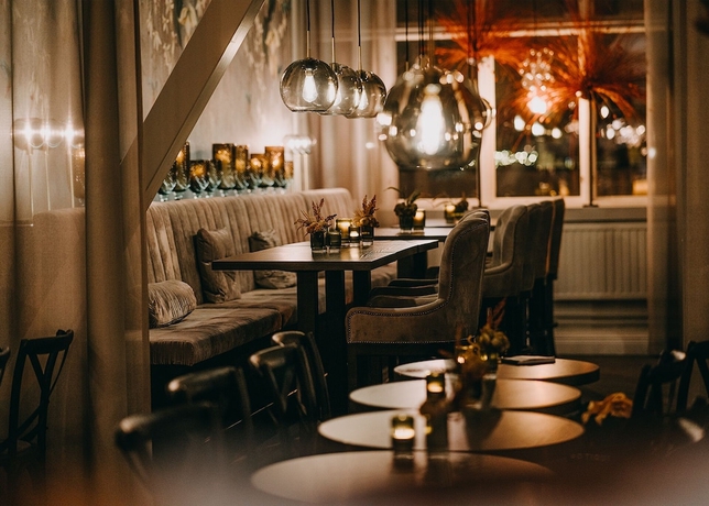 Imagen del bar/restaurante del Hotel Sunlight Conference and Spa. Foto 2